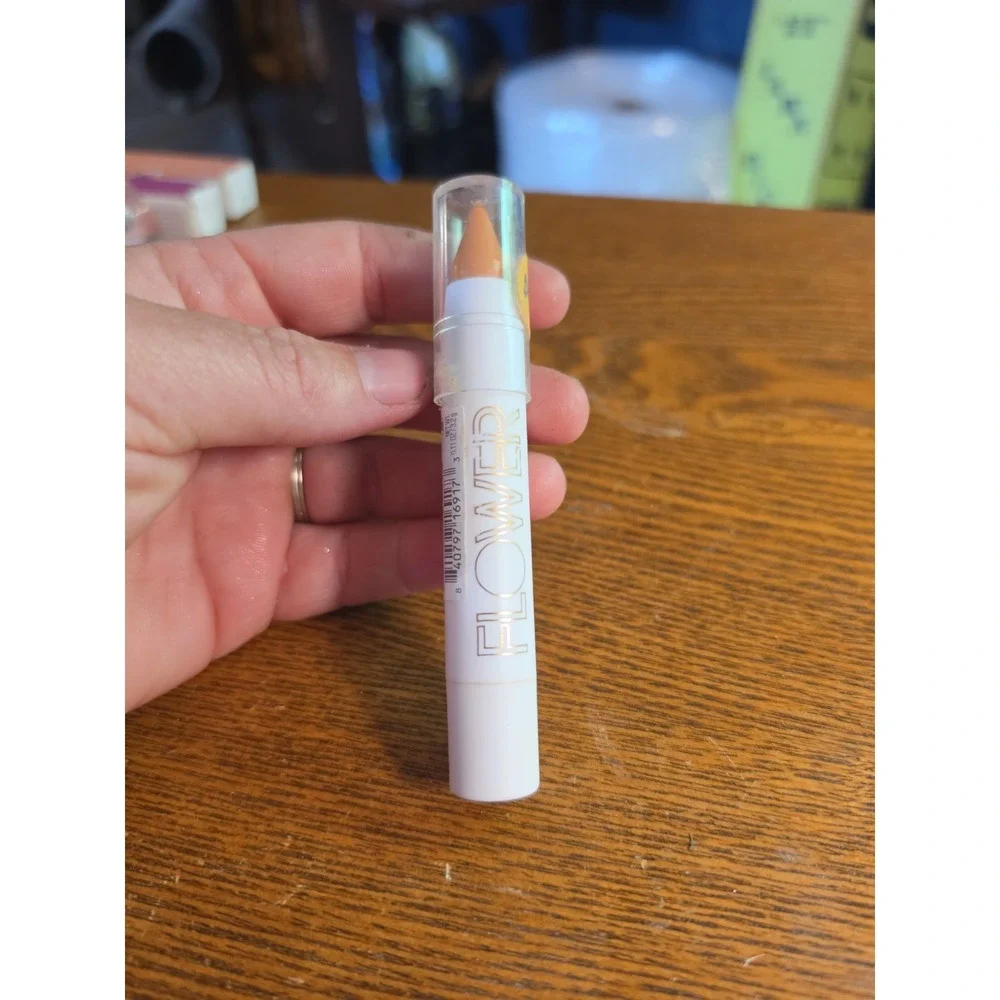 Bright Eyed Under Eye Corrector by Flower Beauty (Medium DEEP)